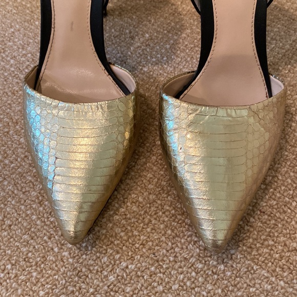 Vince Camuto Gold Snakeskin Embossed And Black Leather Pump Heels Size 7-1/2 - Picture 5 of 10